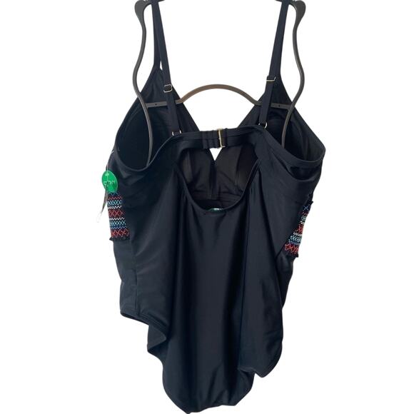 NWT Women's 2X Plus Curvy Rainbow Smocked One Piece Swimsuit Beach Resort - Picture 2 of 9